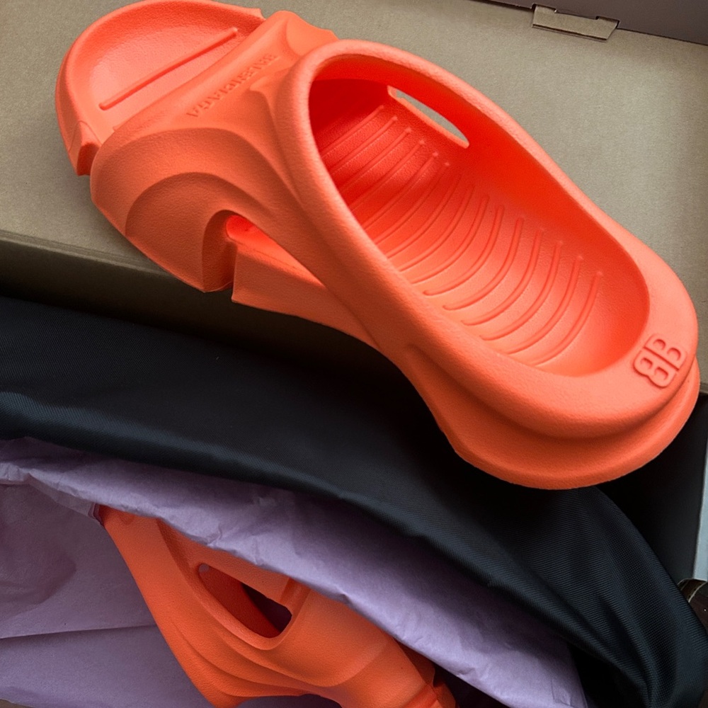 Balenciaga molded orange flip-flops!